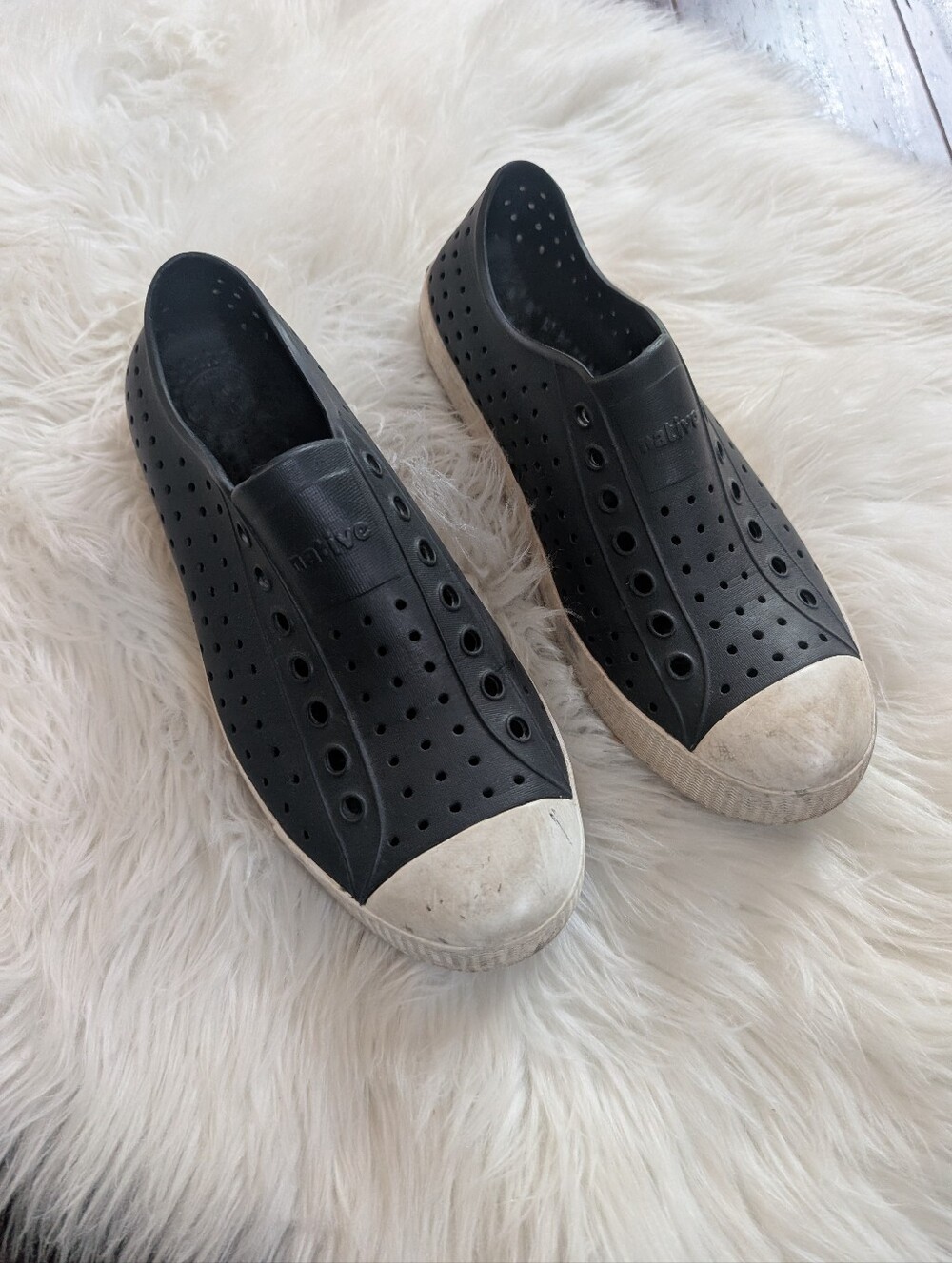Native Shoes Jefferson Black Adult Size Women's 9 Slip Ons Sandals